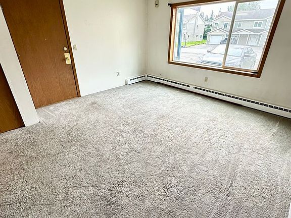 2nd image of 4770 Glasgow Dr APT 1