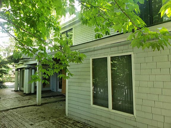 2nd image of 3974 Abington Ave