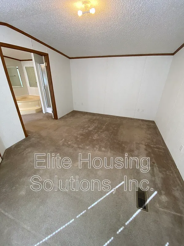 2 bed, 2.0 bath, 1000 sqft, $1,300 — Photo 4