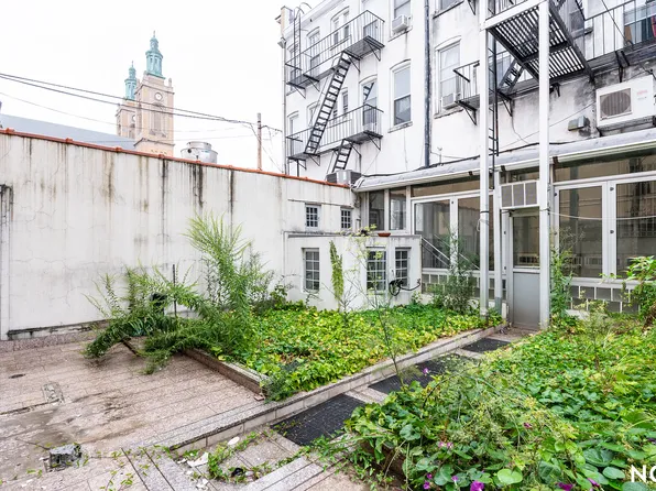 404 Onderdonk Avenue image 20 of 22