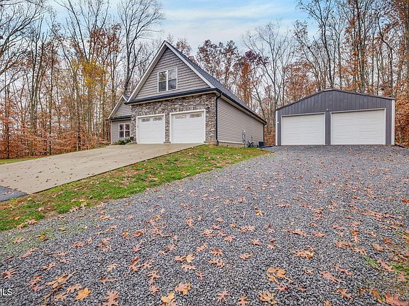 3rd image of 262 Allenwood Dr