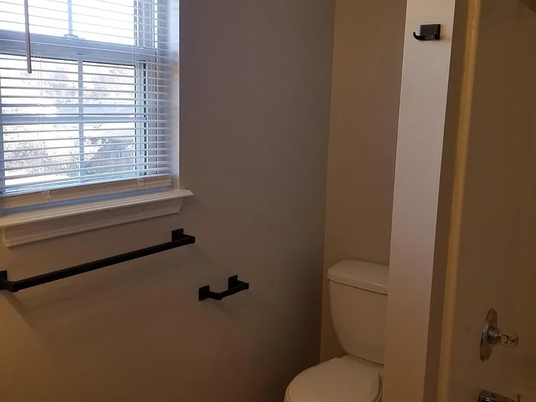 952 Van Buren Ave — Photo 20