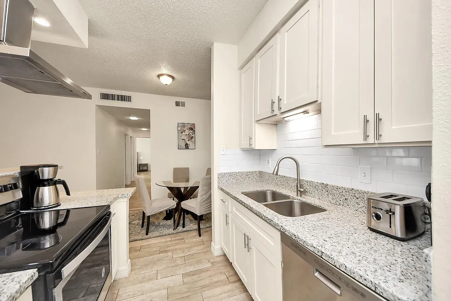 2 bed, 2.0 bath, 1137 sqft, $2,500 — Photo 3