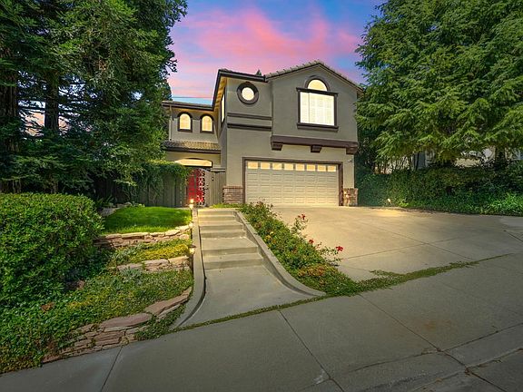 3rd image of 1056 Woodcrest Court