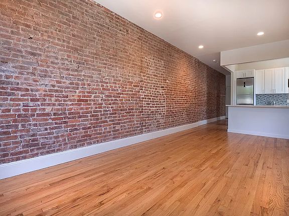 2nd image of 332 E 18th St APT 24