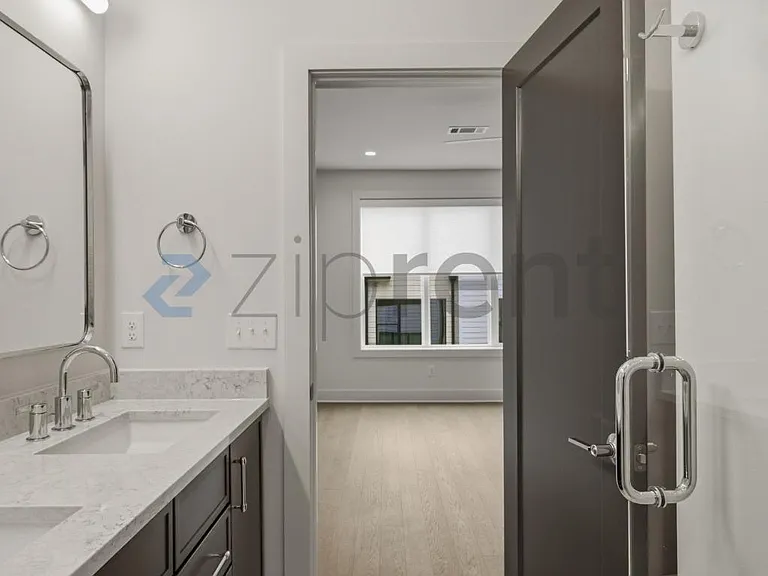425 S Walker St — Photo 31