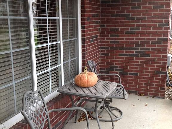 3rd image of 5549 Acorn Ln