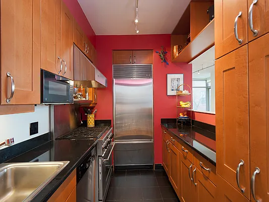 Sold by Sotheby's International Realty | media 31