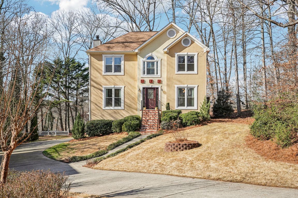Summerwood Dr-S0601-001.jpg