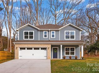 9000 Pinenoll Ln, Charlotte, NC 28215