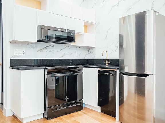 5th image of 21 Fayette St #1R