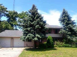 18 Ash Rd, Edison, NJ 08817