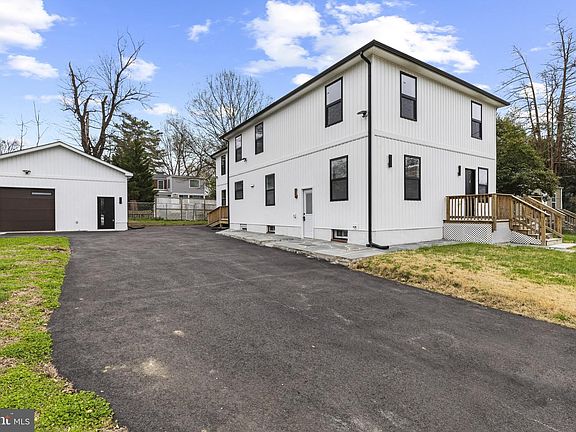 2nd image of 5617 36th Ave