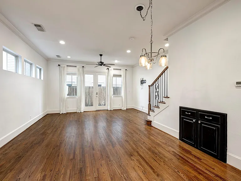 931 W 23rd St #B — Photo 5