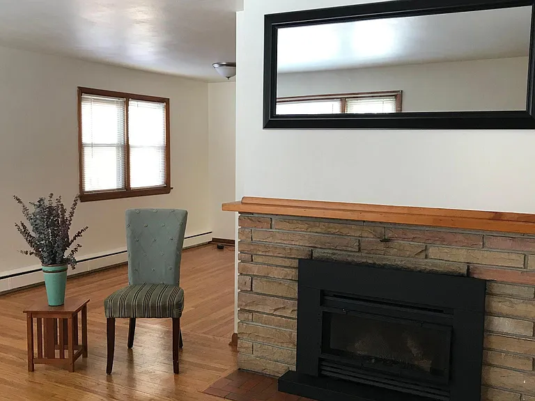 1005 Haywood Dr #1 — Photo 2