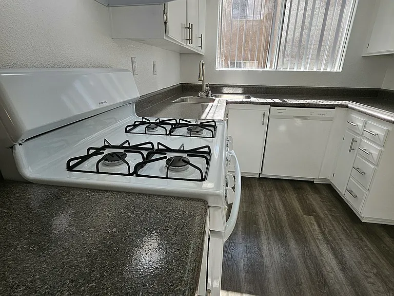 Summerwind Apartments — Photo 65