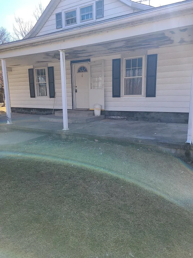1150 W River Rd photo 1