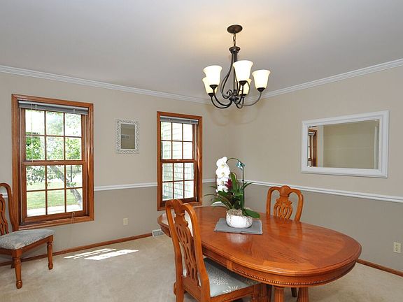 5th image of W149N7468 Sylvan Ln