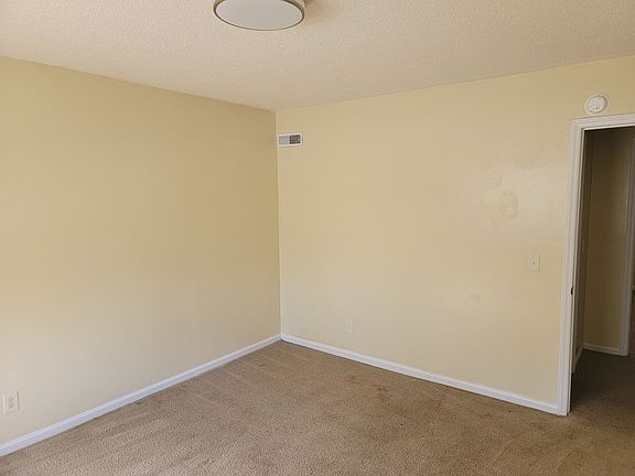 5th image of 1507 Glenside Dr #B