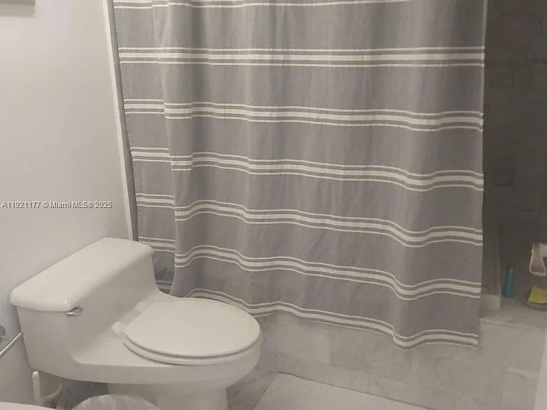 9341 SE Collins Ave #303 — Photo 10