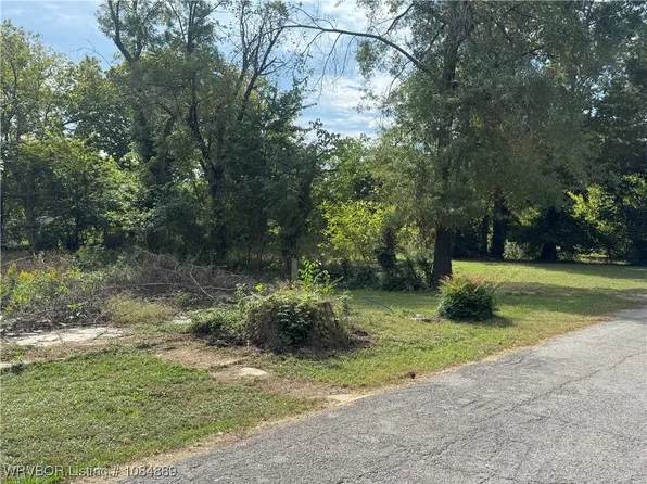 207 S Saddler St, Poteau, OK 74953