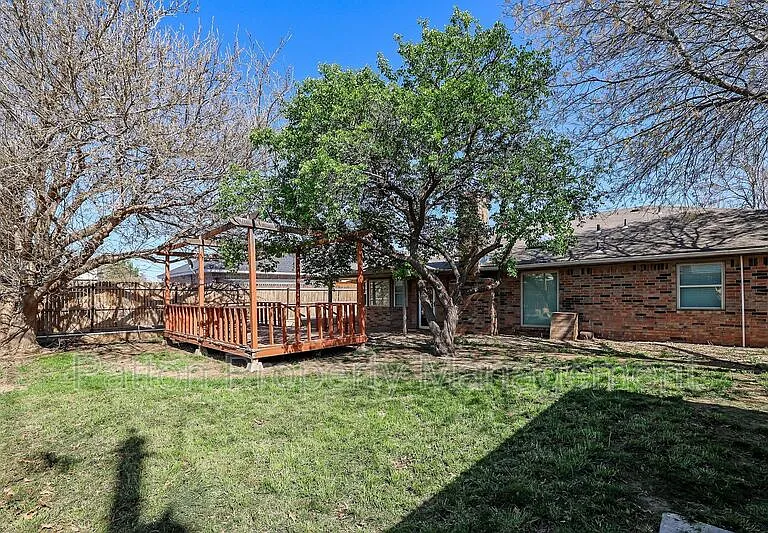 7902 Gerald Dr — Photo 4