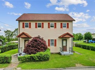 569 Front St, Mount Pleasant, PA 15666