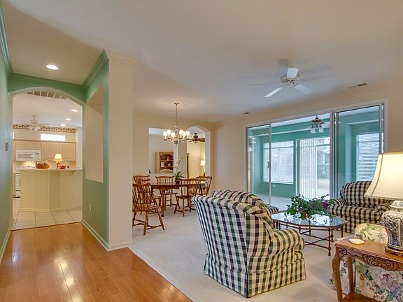 4th image of 19 Trescot Ln