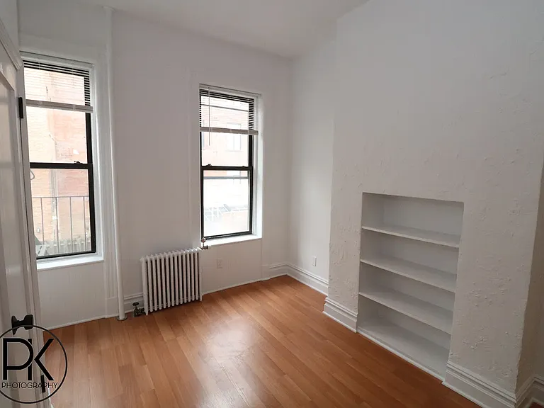 122 Bedford Ave #2RR — Photo 4