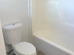 396 Russells Mills Rd APT 2, Dartmouth, MA 02748