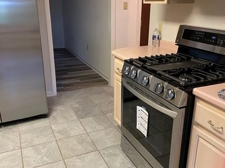2 Rivers Bend Ct — Photo 16