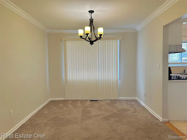 26950 Rochelle St — Photo 3