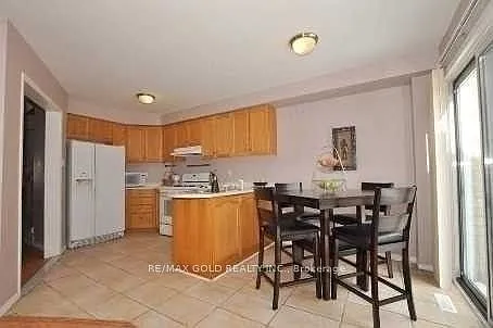 6863 Apex Ct — Photo 4