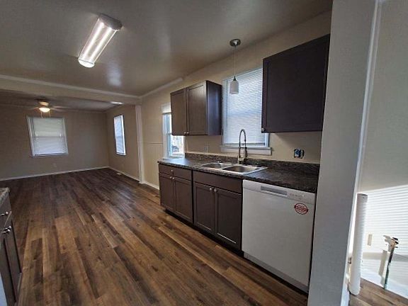 5th image of 3313 Winchester Dr