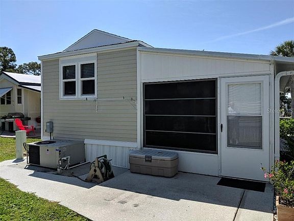 4th image of 24 Brookshire Dr