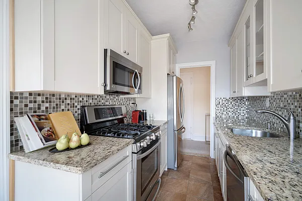 Sold by Compass | media 22