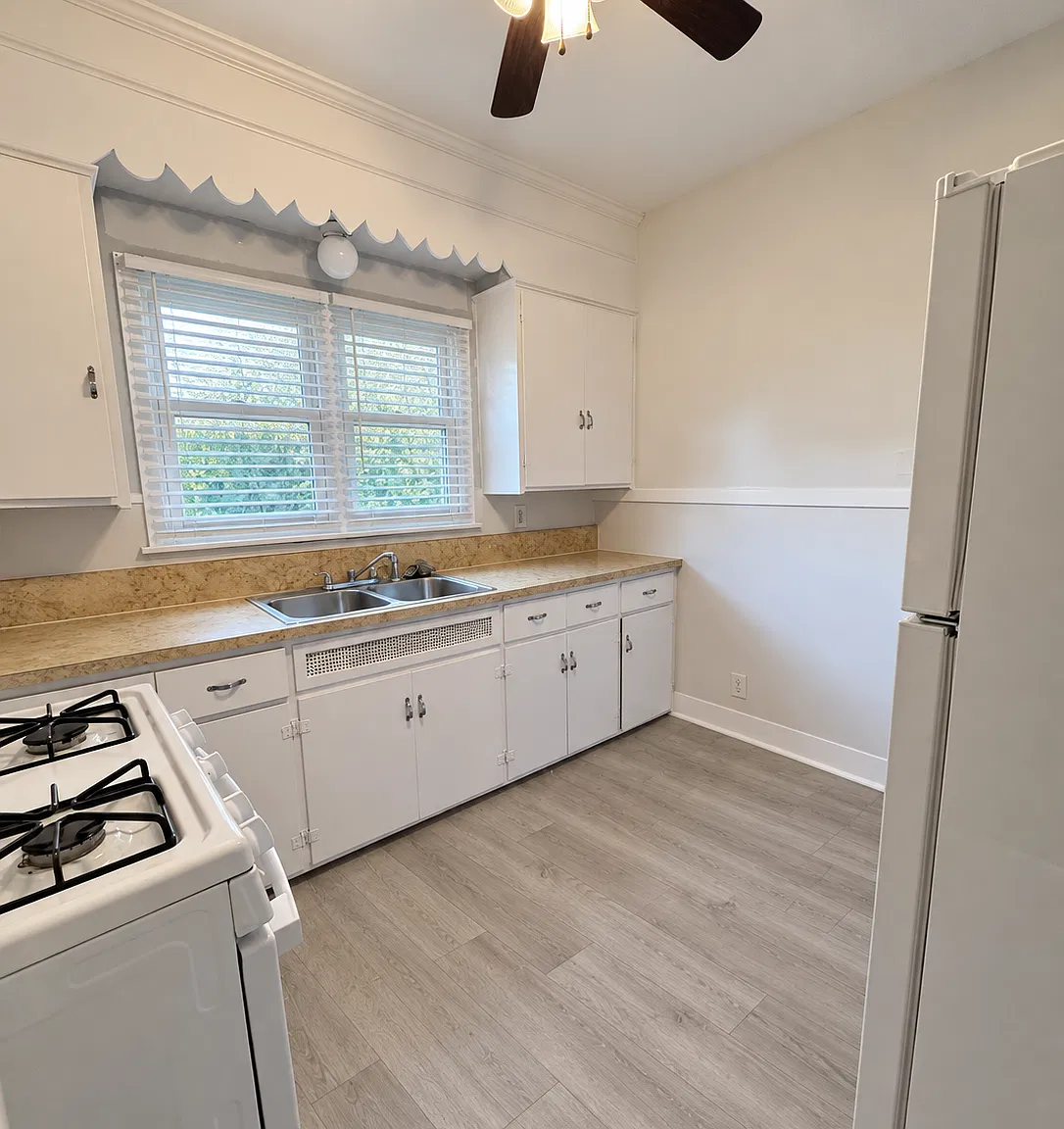 2 bed, 800 sqft, $1,100 — Photo 1