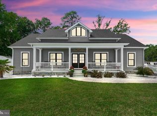 1219 Irving Ave, Colonial Beach, VA 22443