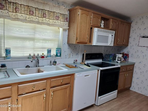 5th image of 2515 Guava Dr