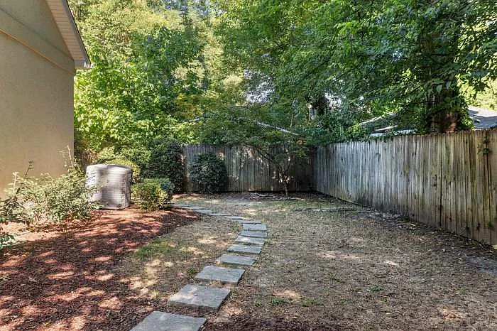 1109 Wake Forest Rd — Photo 27