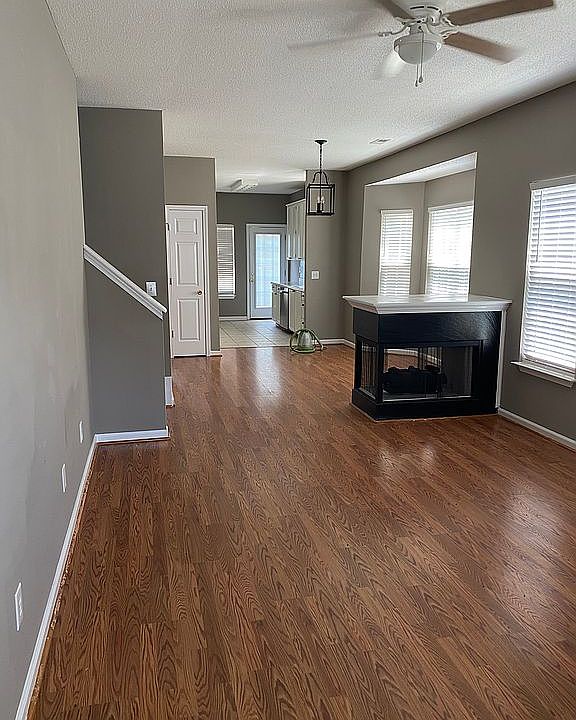 Living & dining area