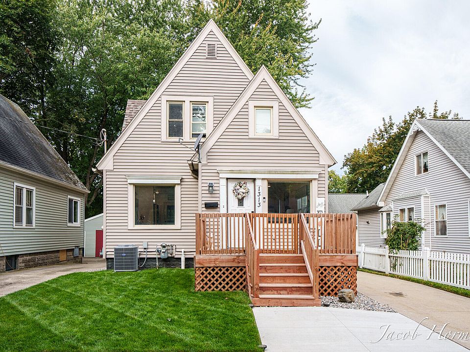 1st image of 1313 N Jenison Ave