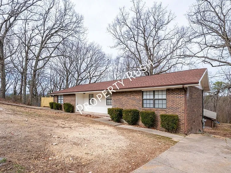 340 Alpine Dr #A — Photo 3