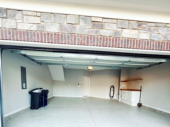 3rd image of 1617 Traditions Ct #4