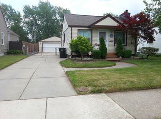 25740 Rose St, Roseville, MI 48066