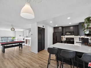 19355 Sherman Way Unit 42, Reseda, CA 91335