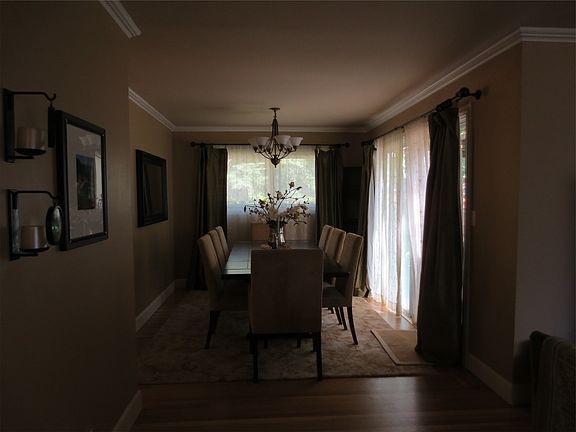3rd image of 526 Humber Ct