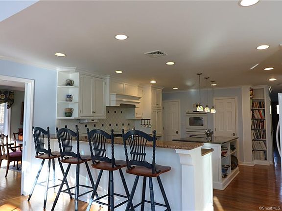 1 Tulip Lane