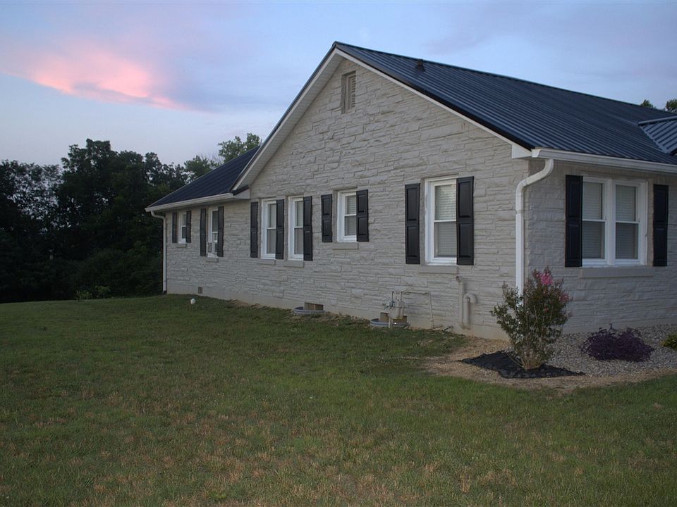 2nd image of 1044 Legion Park Rd