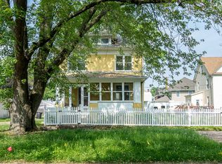 812 45th St, Rock Island, IL